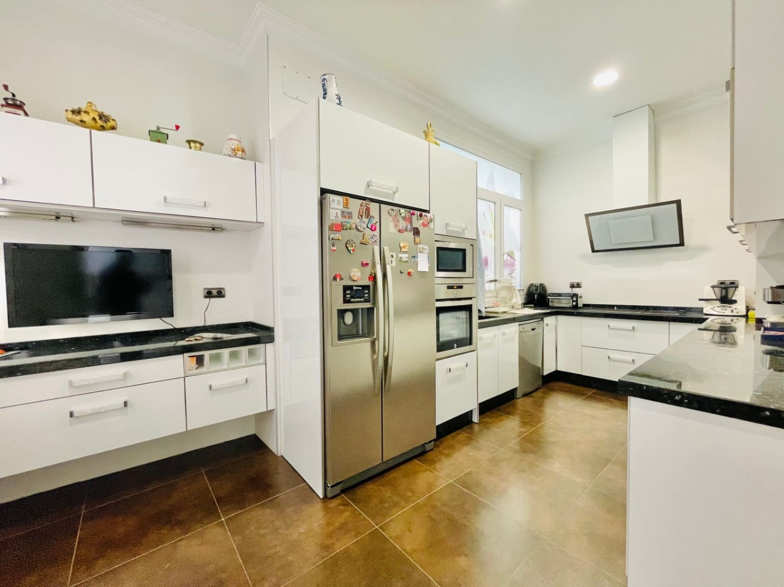 4 soveværelse Lejlighed til salg i Malaga by - € 1.490.000 (Ref: 9019455)