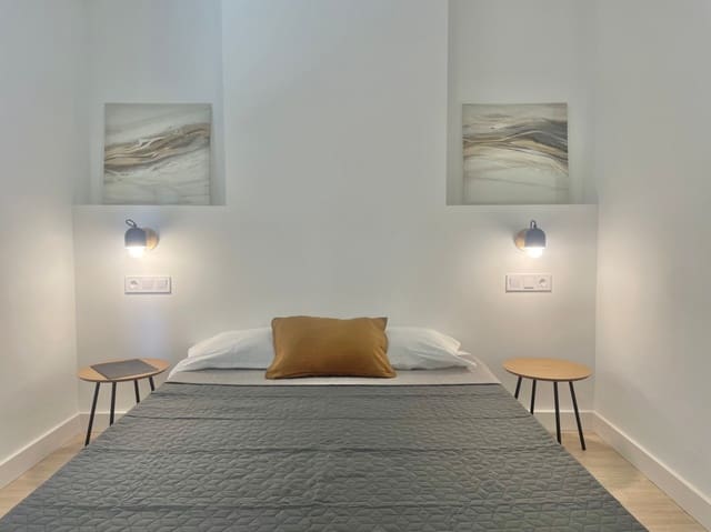 3 soveværelse Lejlighed til salg i Las Chapas, Málaga by - € 295.000 (Ref: 9121471)