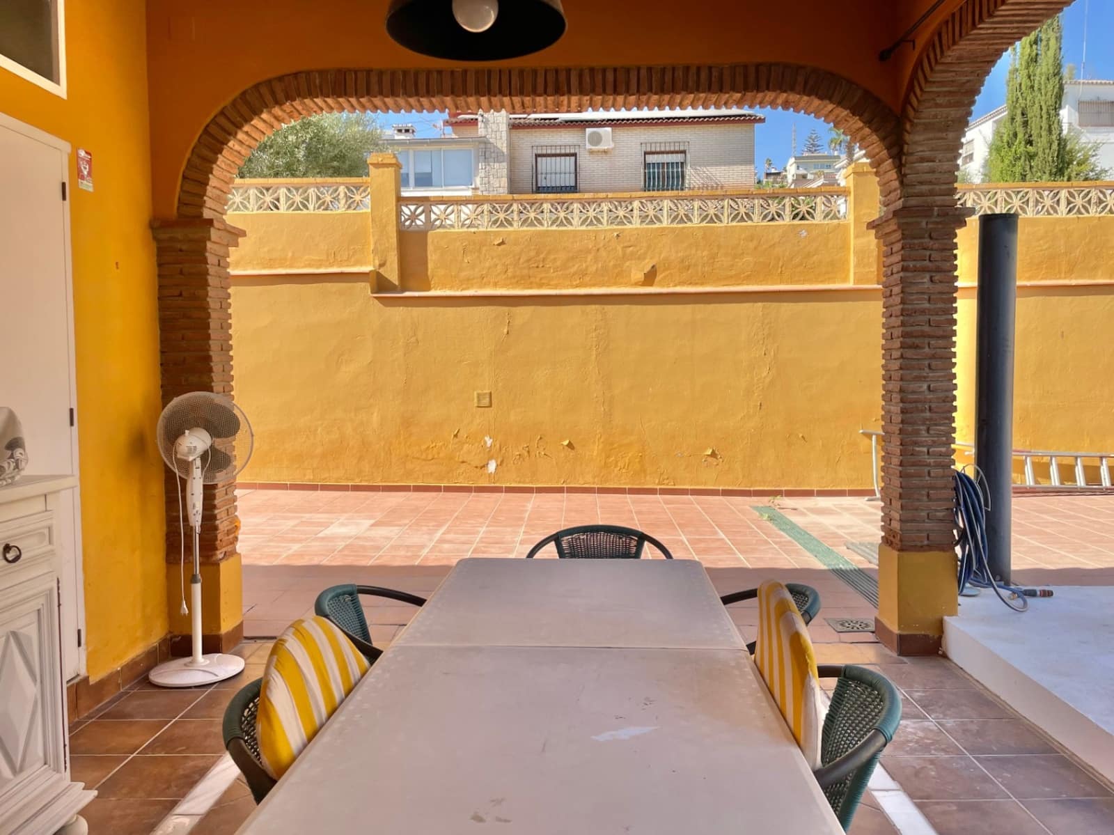 3 slaapkamer Villa te koop in Rincon de la Victoria met zwembad garage - € 670.000 (Ref: 9216800)