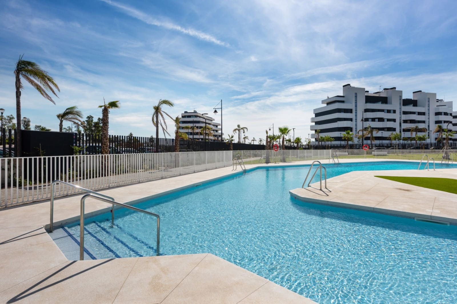 2 soverom Leilighet til salgs i Torremolinos med svømmebasseng - € 749 900 (Ref: 9223675)