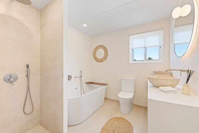 3 soverom Villa til salgs i Torremolinos med svømmebasseng garasje - € 900 000 (Ref: 9257937)