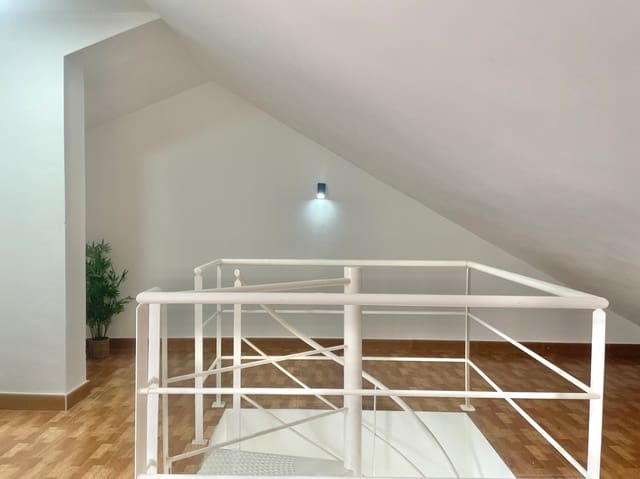 2 slaapkamer Appartement te koop in La Bresca, Málaga stad met garage - € 330.000 (Ref: 9279720)
