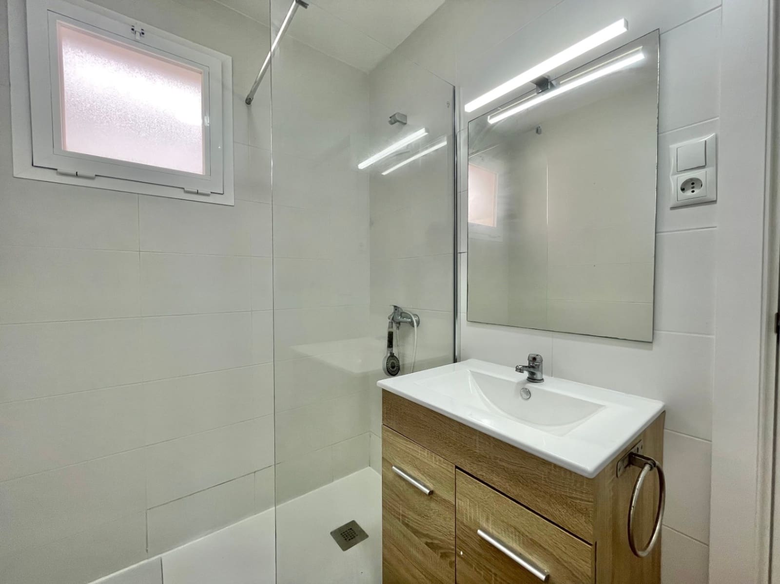 2 slaapkamer Appartement te koop in Malaga stad met garage - € 330.000 (Ref: 9279720)