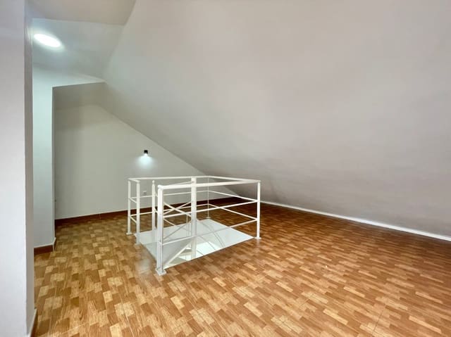2 slaapkamer Appartement te koop in La Bresca, Málaga stad met garage - € 330.000 (Ref: 9279720)