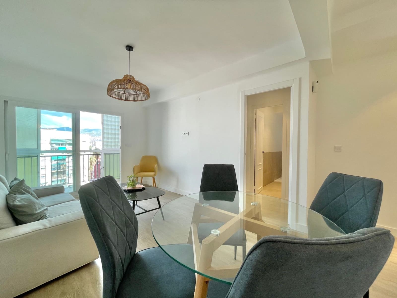 3 soveværelse Lejlighed til salg i Malaga by - € 290.000 (Ref: 9302802)