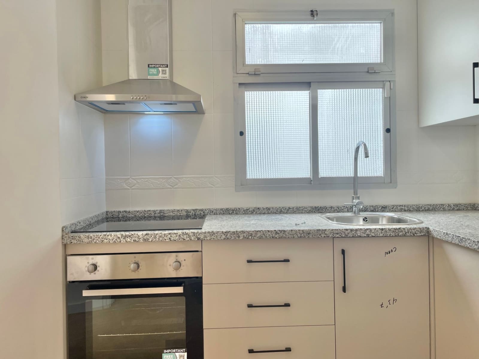 3 soveværelse Lejlighed til salg i Malaga by - € 290.000 (Ref: 9302802)