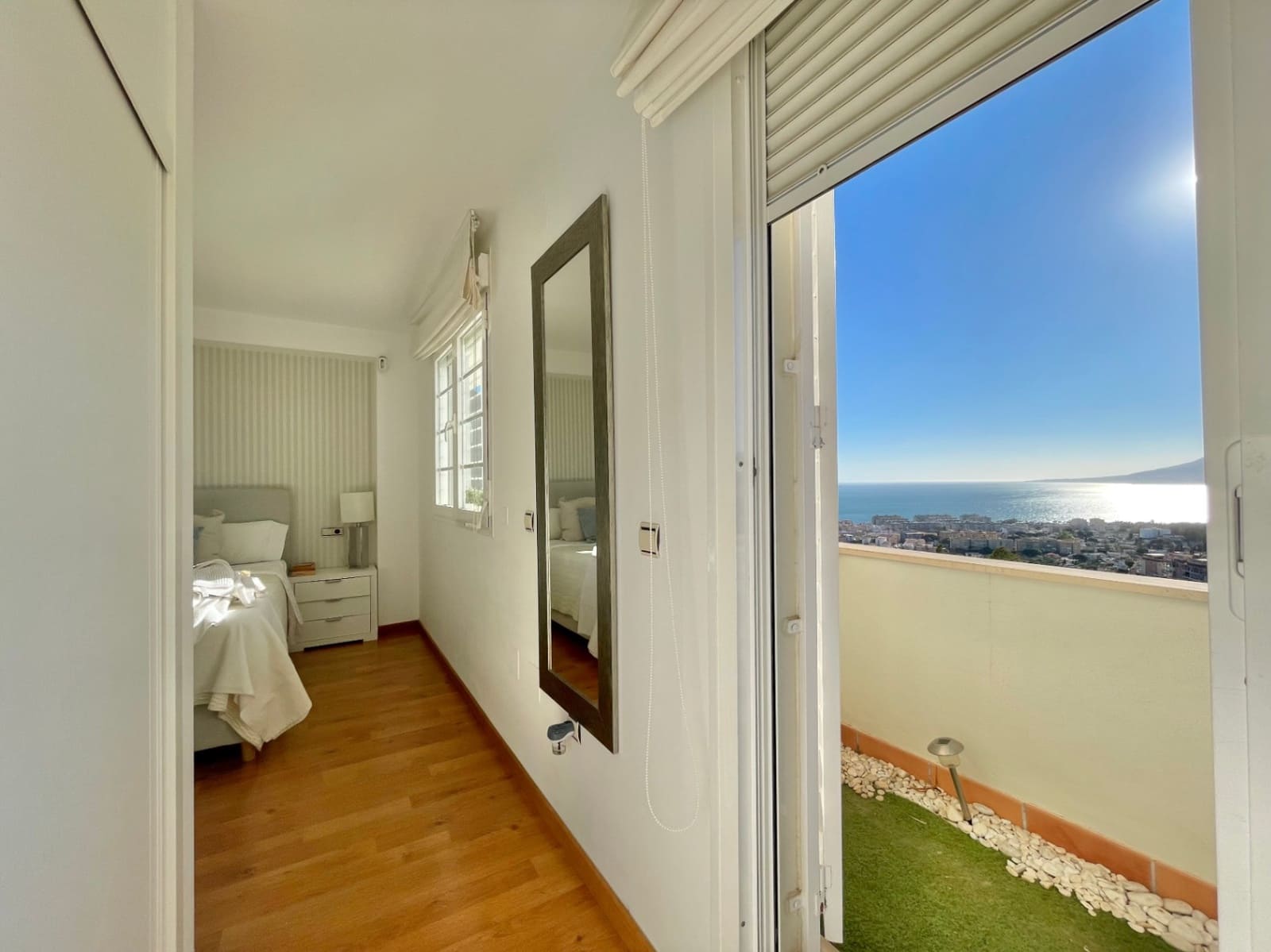 4 sypialnia Dom szeregowy na sprzedaż w Miasto Malaga z garażem - 1 050 000 € (Ref: 9344045)