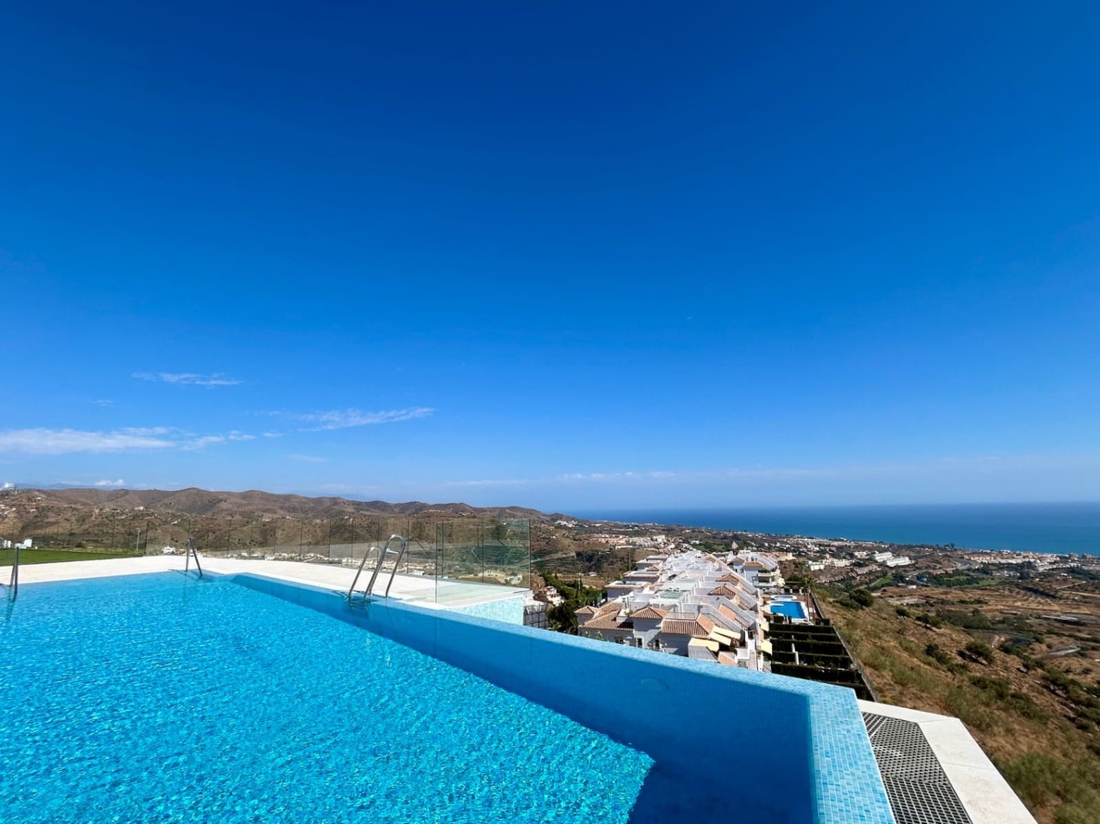 2 soverom Leilighet til salgs i Rincon de la Victoria med svømmebasseng garasje - € 499 000 (Ref: 9362974)