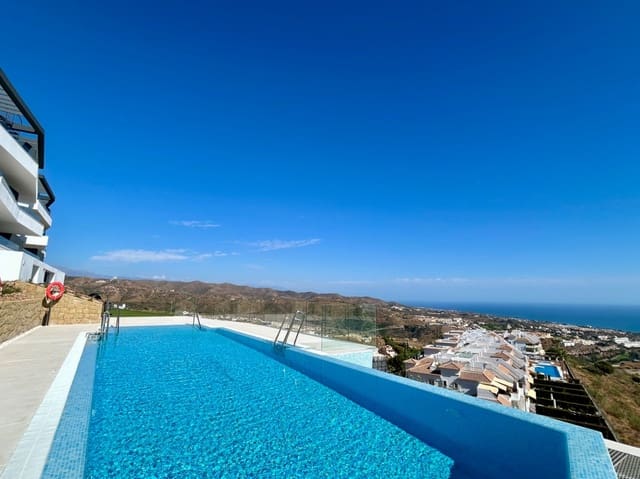 2 makuuhuone Huoneisto myytävänä paikassa Rincón de la Victoria mukana uima-altaan 
autotalli - 499 000 € (Ref: 9362974)