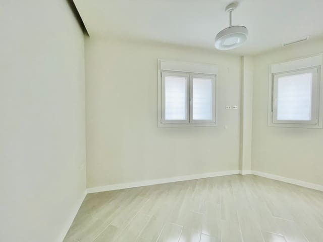 2 soverom Leilighet til salgs i La Trinidad, Málaga by - € 283 000 (Ref: 9386169)