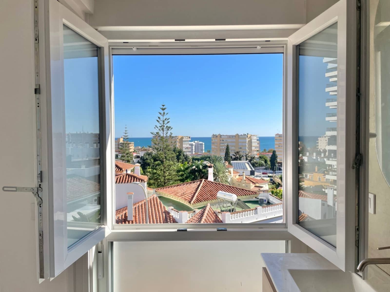 3 slaapkamer Appartement te koop in Torremolinos met zwembad garage - € 590.000 (Ref: 9402706)