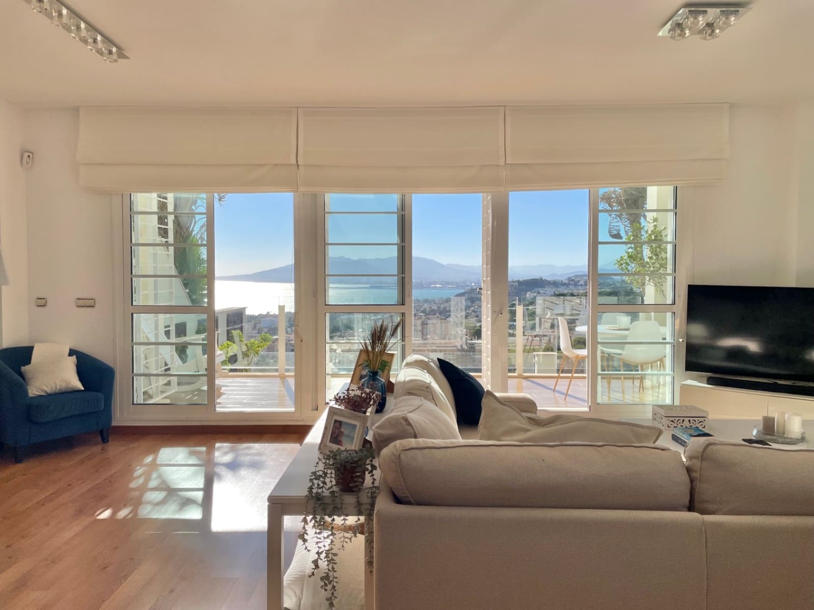 4 soverom Rekkehus til salgs i Malaga by med garasje - € 1 050 000 (Ref: 9405856)