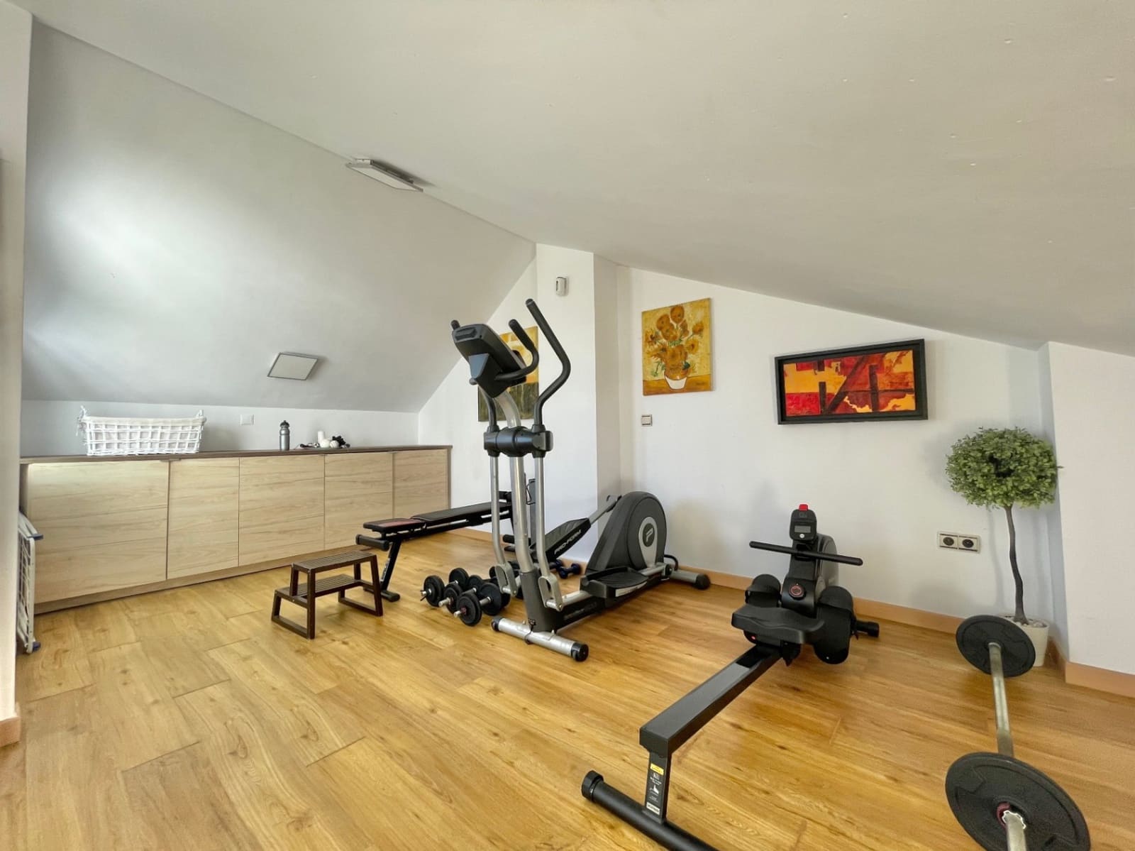 4 soverom Rekkehus til salgs i Malaga by med garasje - € 1 050 000 (Ref: 9405856)