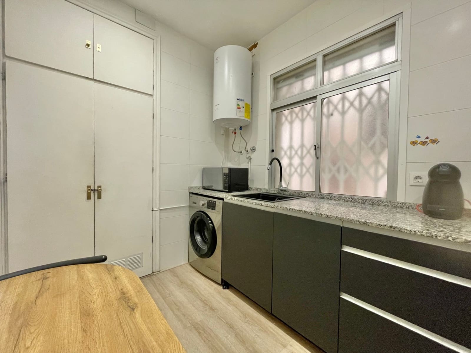 4 slaapkamer Appartement te koop in Malaga stad - € 289.000 (Ref: 9426304)