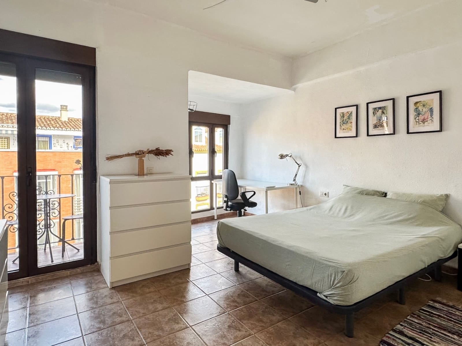 4 soveværelse Lejlighed til salg i Malaga by - € 440.000 (Ref: 9438360)