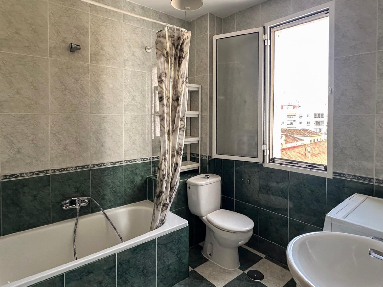 4 soveværelse Lejlighed til salg i Malaga by - € 440.000 (Ref: 9438360)