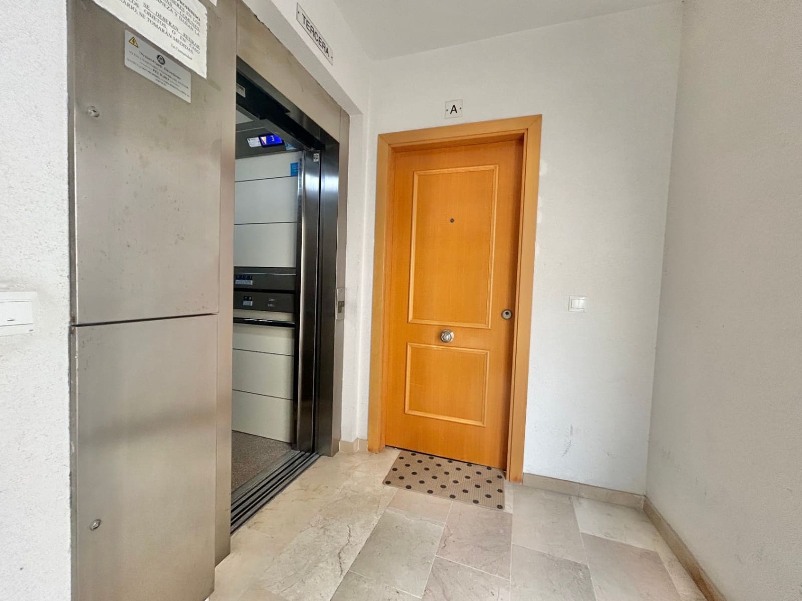 Penthouse na sprzedaż w Miasto Malaga - 249 000 € (Ref: 9454766)