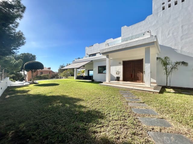Chalet de 6 habitaciones en Pinares de San Antón, Málaga ciudad en venta con piscina garaje - 2.850.000 € (Ref: 9490020)