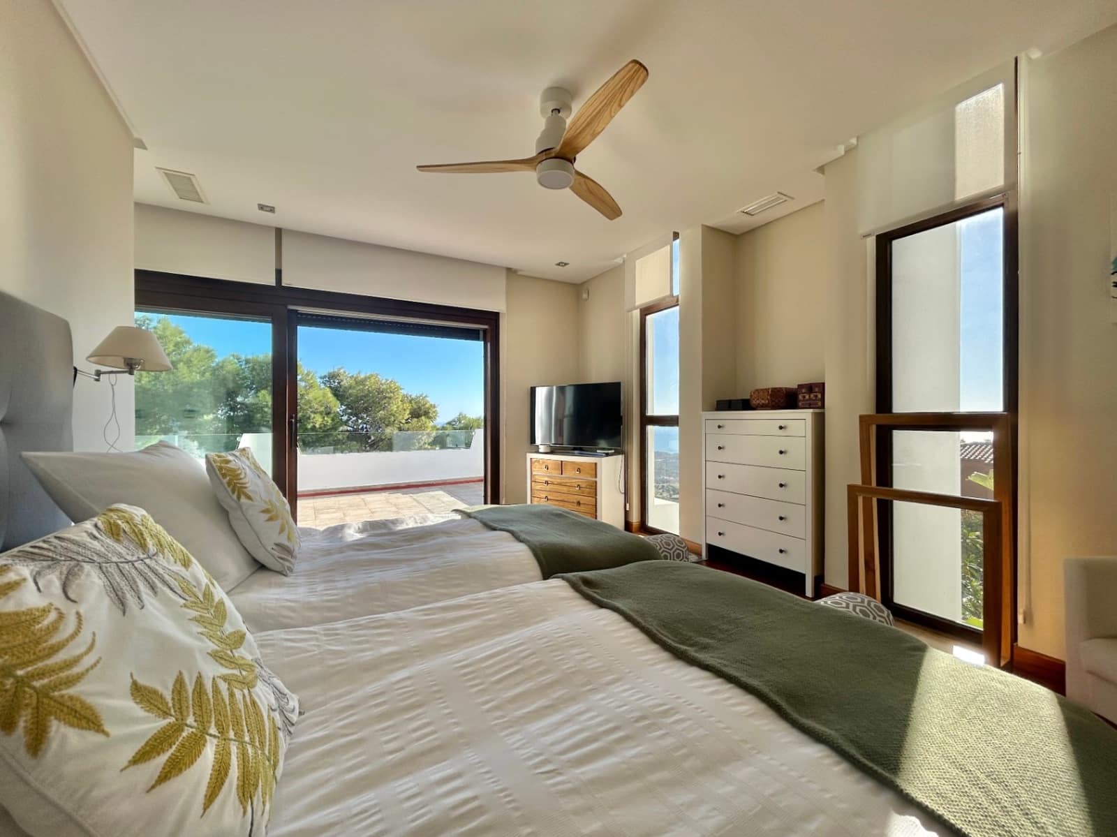 Chalet de 6 habitaciones en Málaga ciudad en venta con piscina garaje - 2.850.000 € (Ref: 9490020)