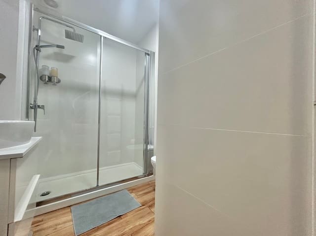 Penthouse til salg i Centro Historico, Málaga by - € 249.000 (Ref: 9493902)