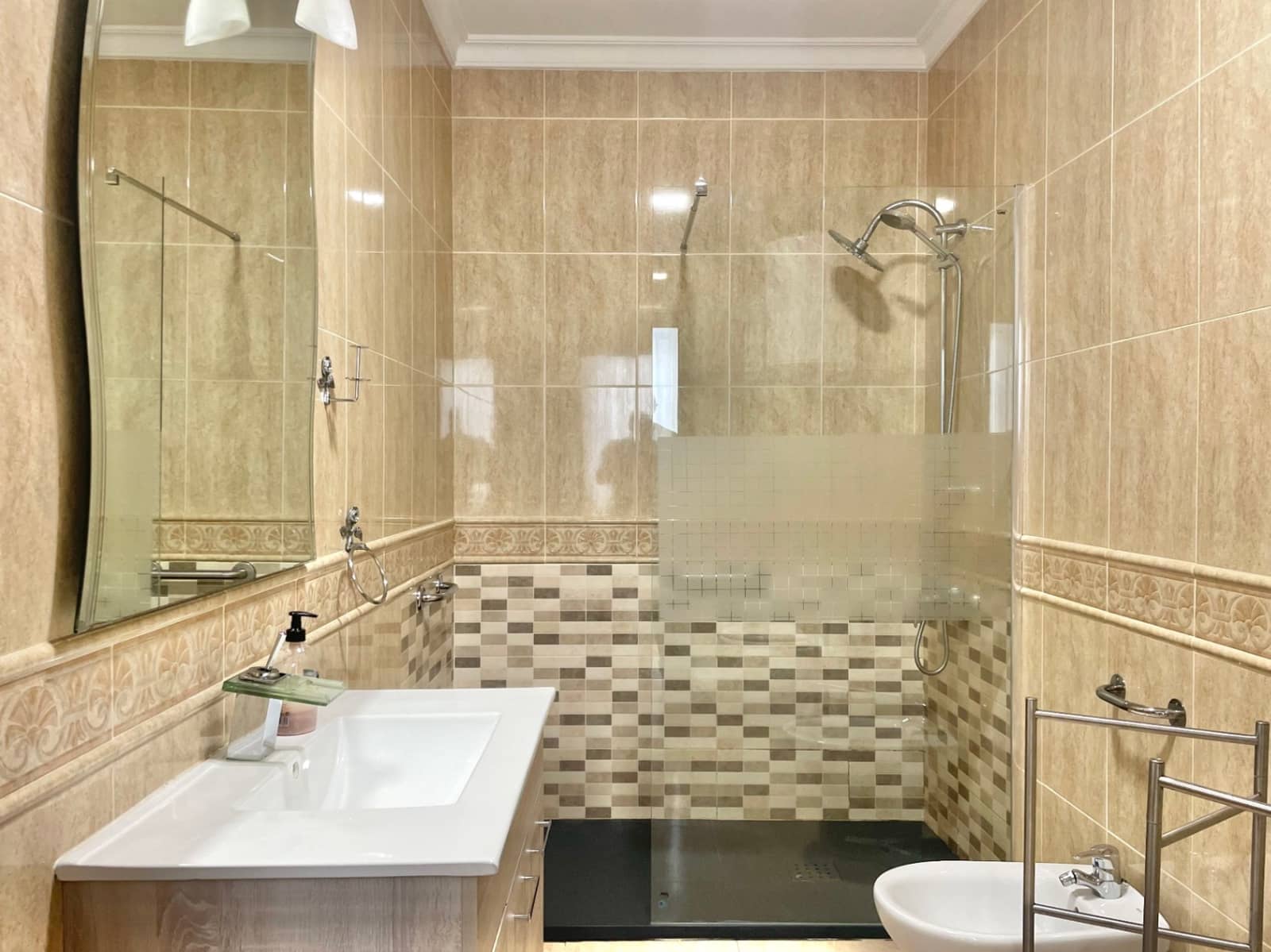 4 soveværelse Lejlighed til salg i Malaga by - € 1.175.000 (Ref: 9511283)