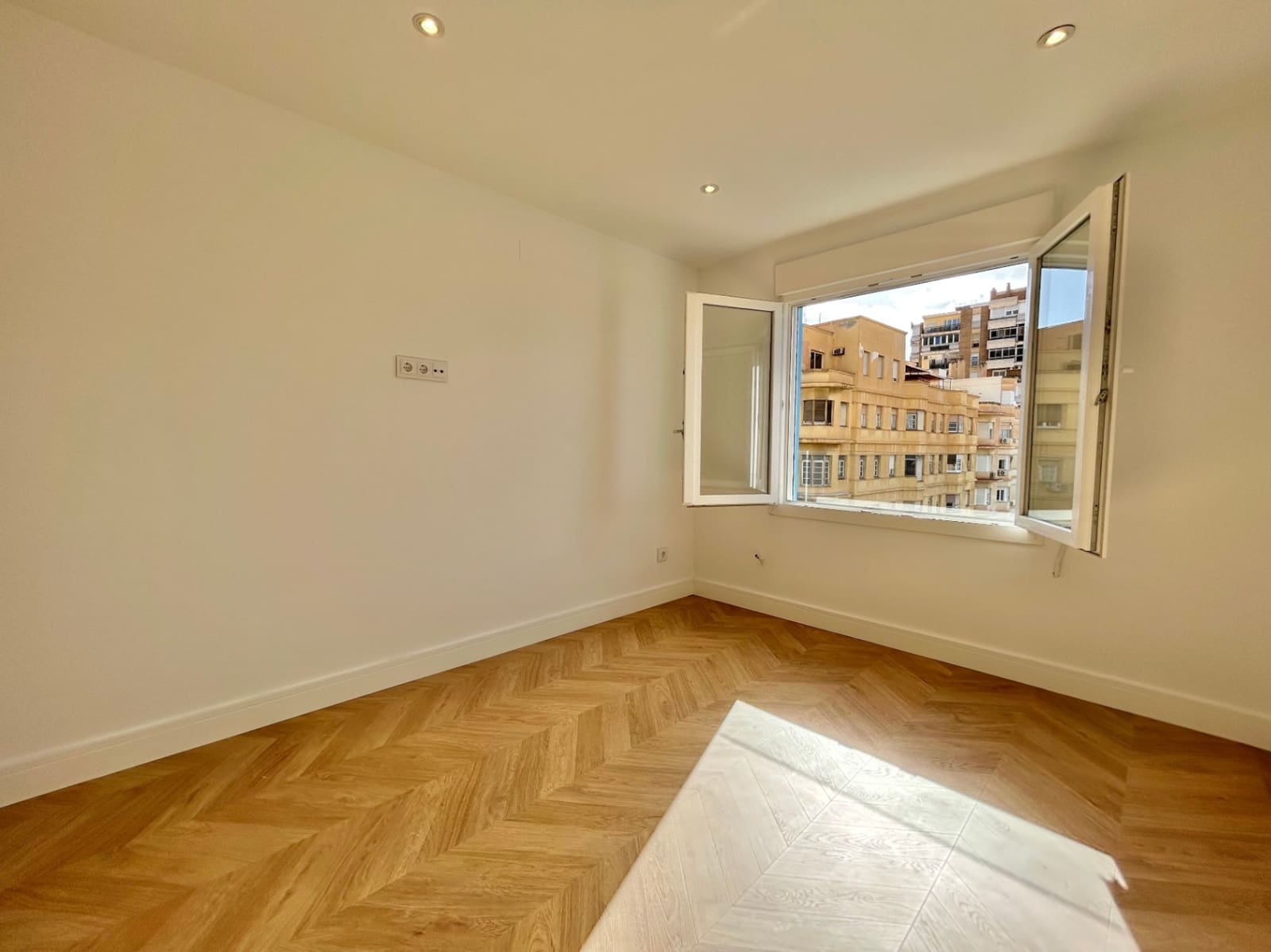 3 soverom Leilighet til salgs i Malaga by - € 890 000 (Ref: 9539713)