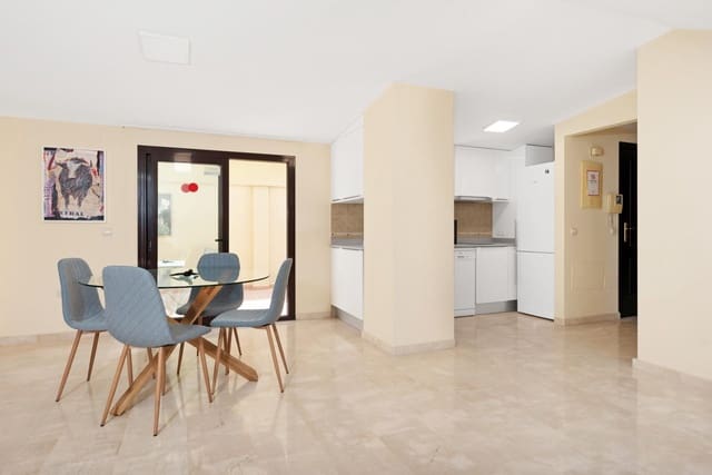1 makuuhuone Kattohuoneisto myytävänä paikassa La Goleta, Málaga kaupunki mukana uima-altaan - 295 000 € (Ref: 9545914)