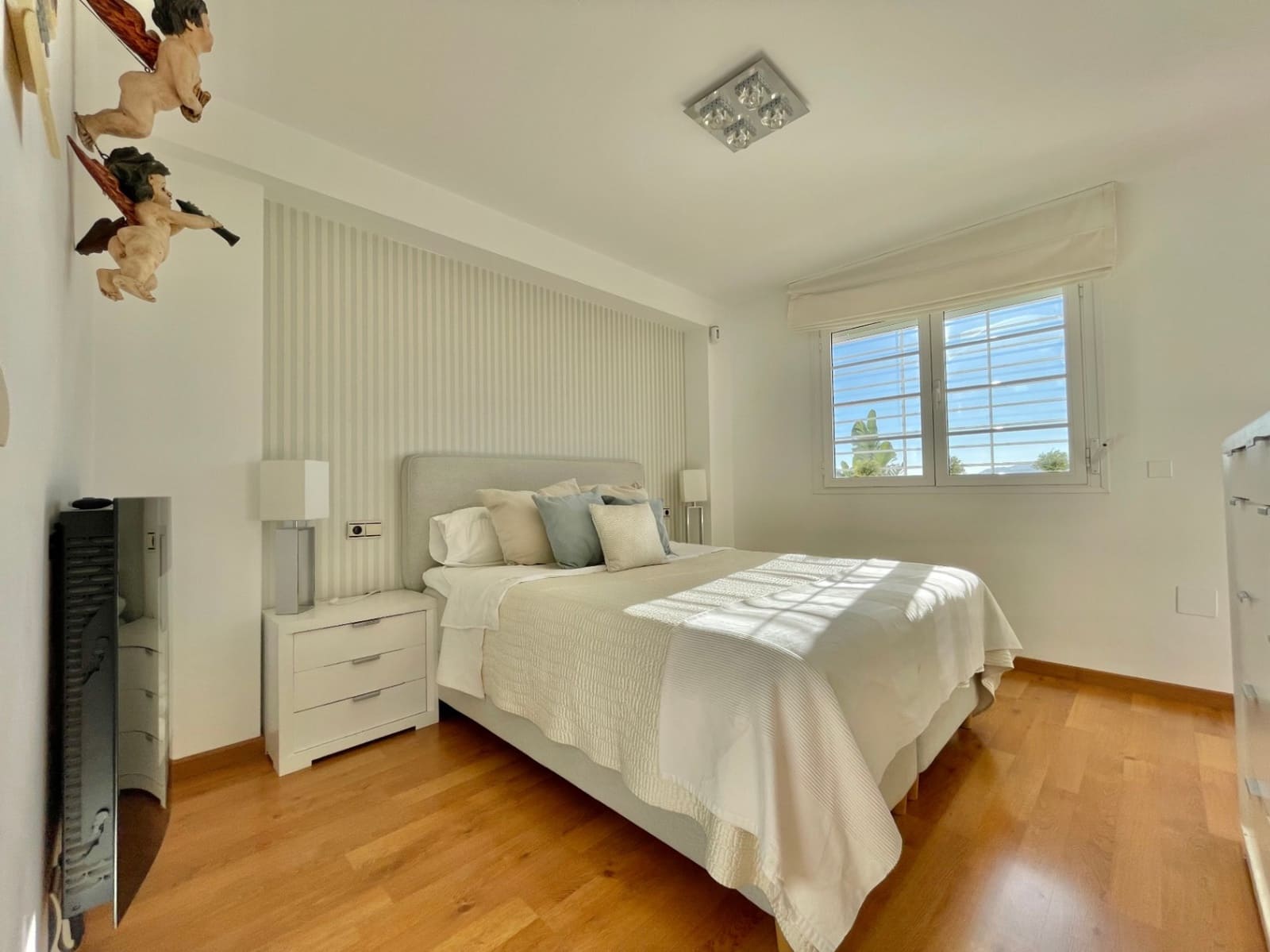 4 soverom Kjedet enebolig til salgs i Malaga by med svømmebasseng garasje - € 995 000 (Ref: 9617906)