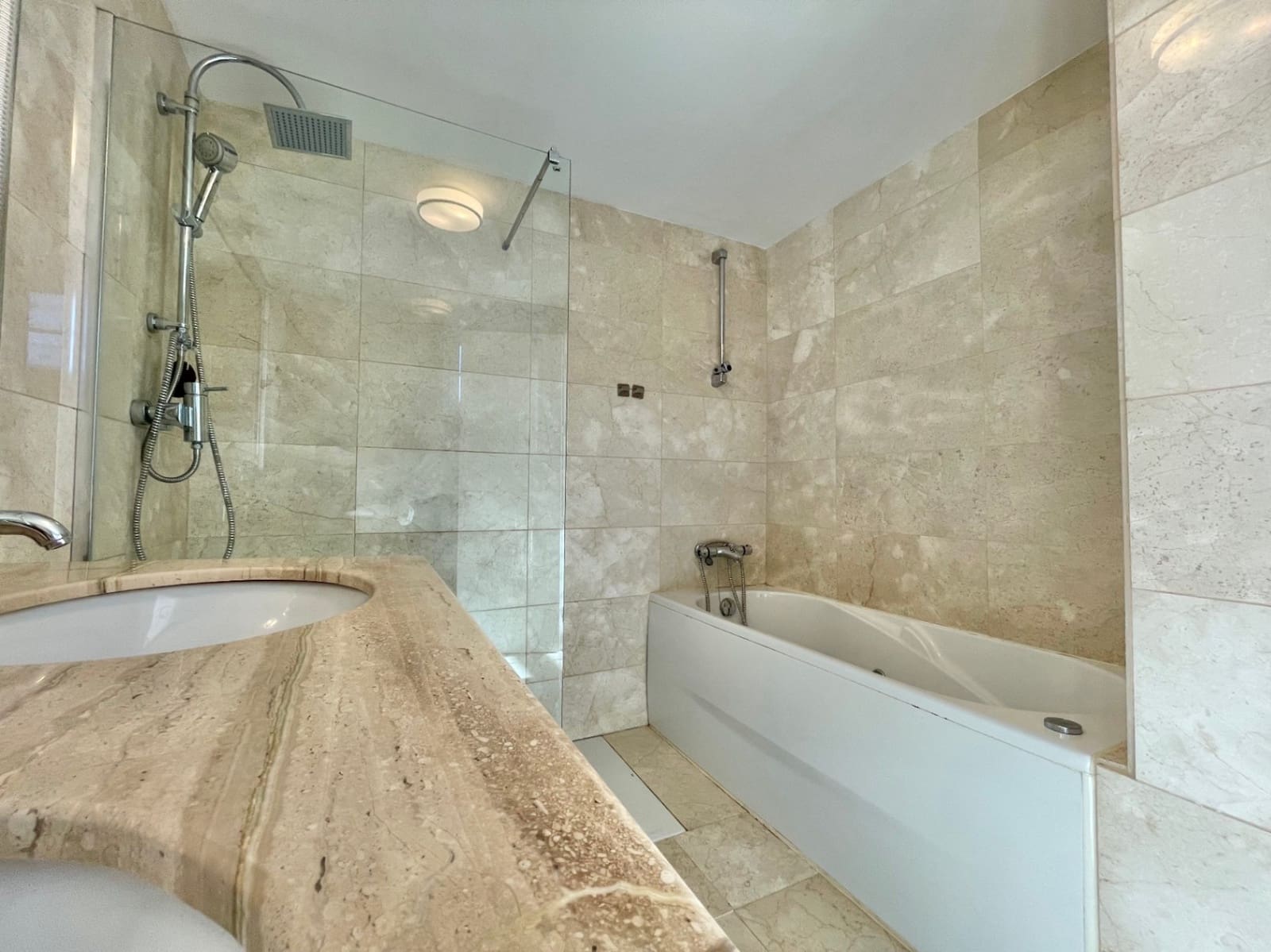 4 soverom Kjedet enebolig til salgs i Malaga by med svømmebasseng garasje - € 995 000 (Ref: 9617906)