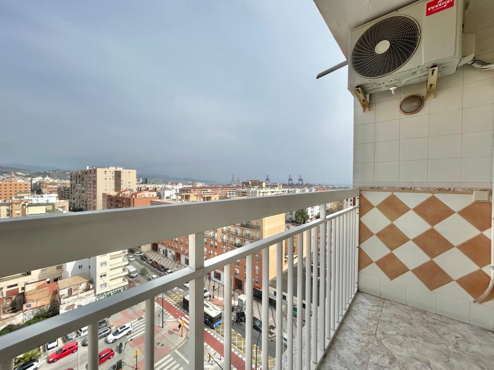 Ático de 3 habitaciones en Málaga ciudad en venta - 415.000 € (Ref: 9642857)