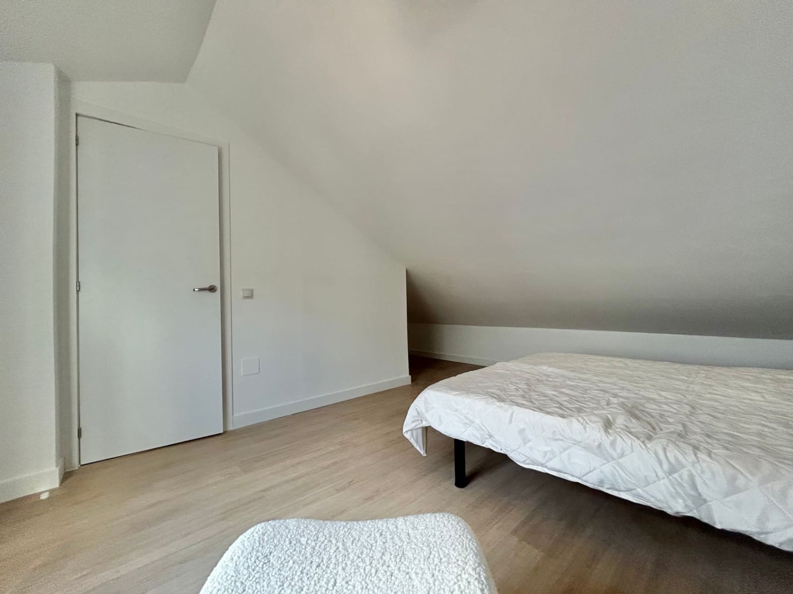 2 soverom Penthouse til salgs i Malaga by med garasje - € 330 000 (Ref: 9731183)