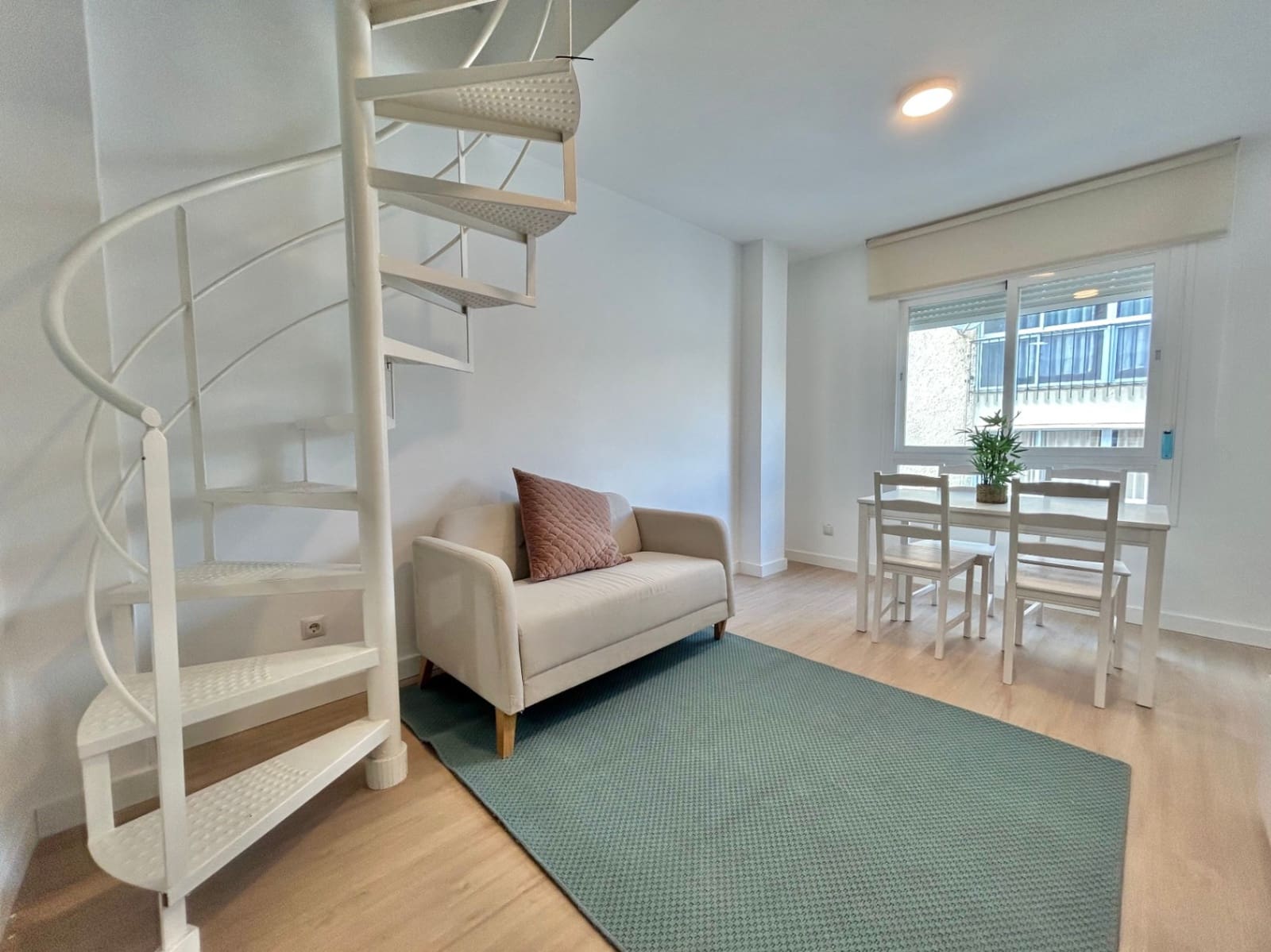 2 soverom Penthouse til salgs i Malaga by med garasje - € 330 000 (Ref: 9731183)