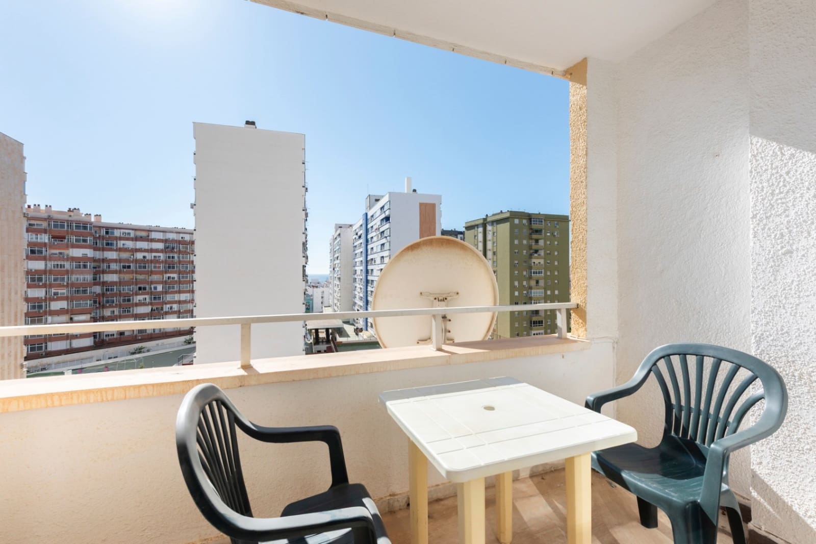 Studio till salu i Torremolinos - 125 000 € (Ref: 9779119)