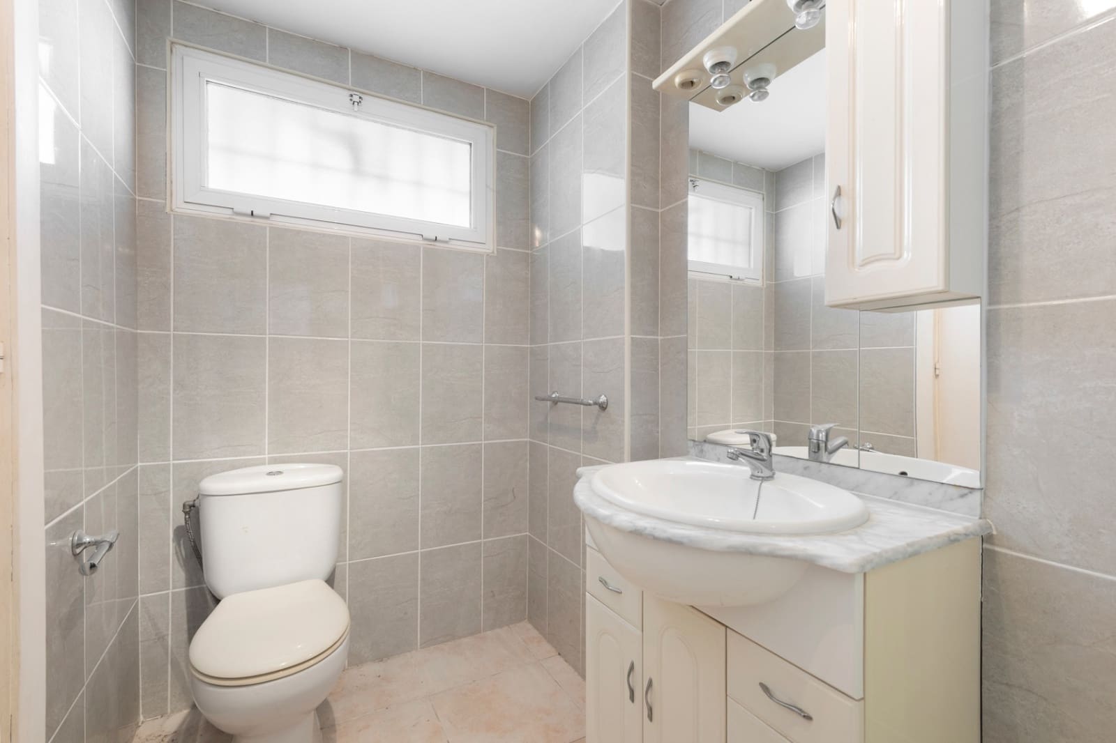 Studio till salu i Torremolinos - 125 000 € (Ref: 9779119)