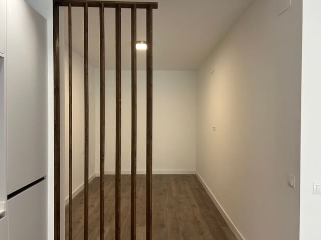1 bedroom Apartment for sale in La Trinidad, Málaga city - € 245,000 (Ref: 9824101)