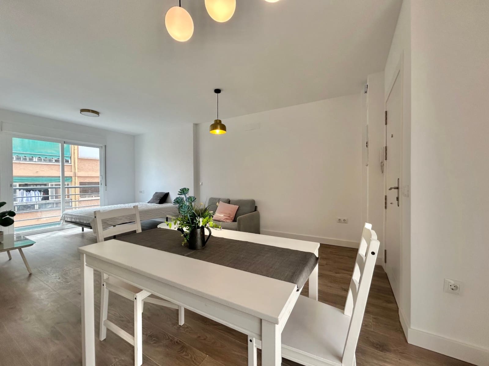 Studio na sprzedaż w Miasto Malaga - 240 000 € (Ref: 9824105)