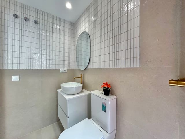 Studio na sprzedaż w Marmoles, Miasto Málaga - 240 000 € (Ref: 9824105)