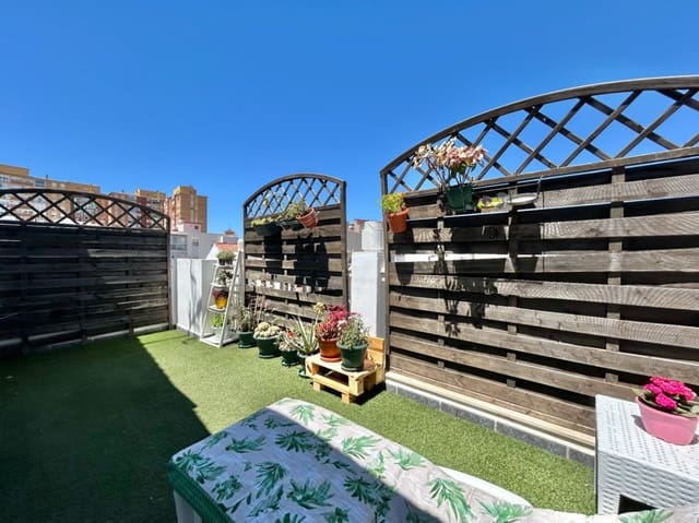 3 sovrum Semi-fristående Villa till salu i Santa Isabel, Málaga stad - 415 000 € (Ref: 9854540)