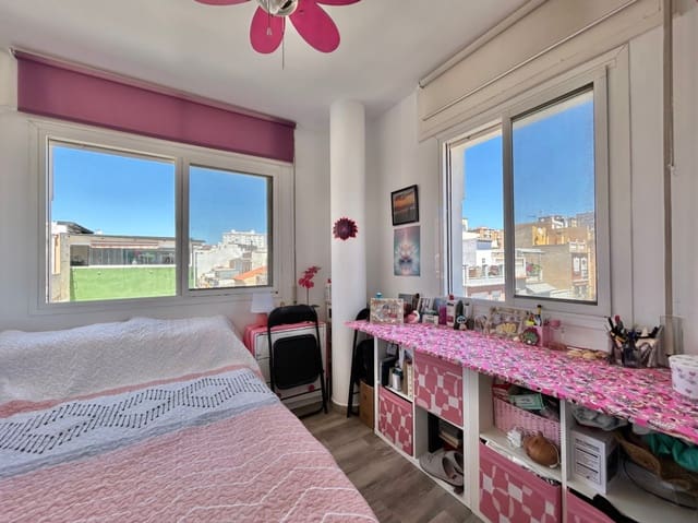 3 sovrum Semi-fristående Villa till salu i Santa Isabel, Málaga stad - 415 000 € (Ref: 9854540)