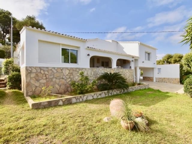 Chalet de 5 habitaciones en Cap Martí - El Tossalet - Pinomar, Javea / Xàbia en venta con piscina - 850.000 € (Ref: 7463836)