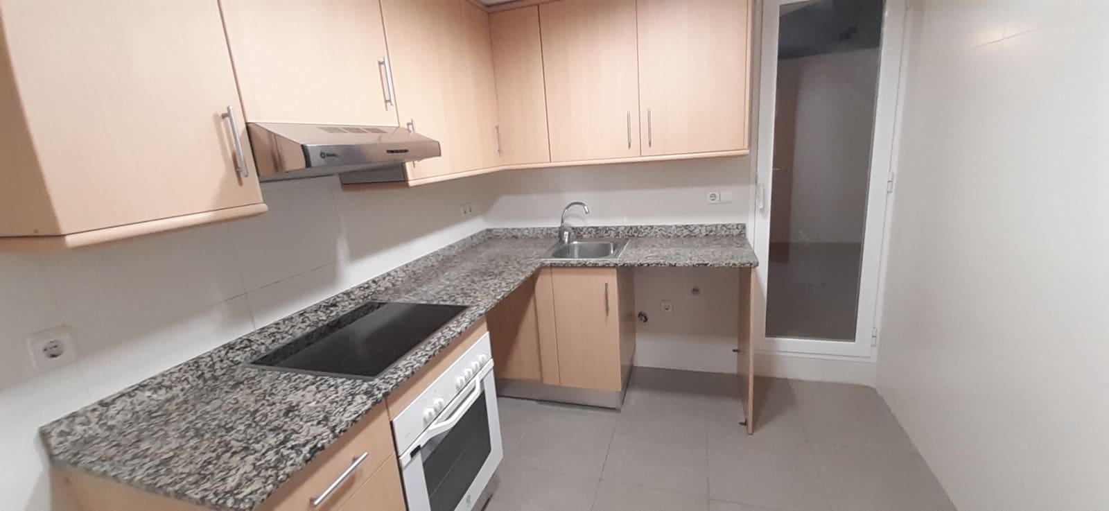3 sypialnia Apartament do wynajęcia w Javea / Xabia z basenem garażem - 1 100 € (Ref: 8977722)