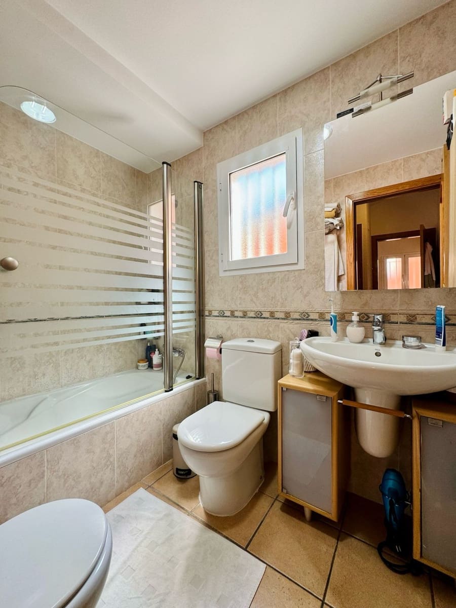 Chalet de 3 habitaciones en Pedreguer en alquiler con piscina garaje - 1.500 € (Ref: 8981758)