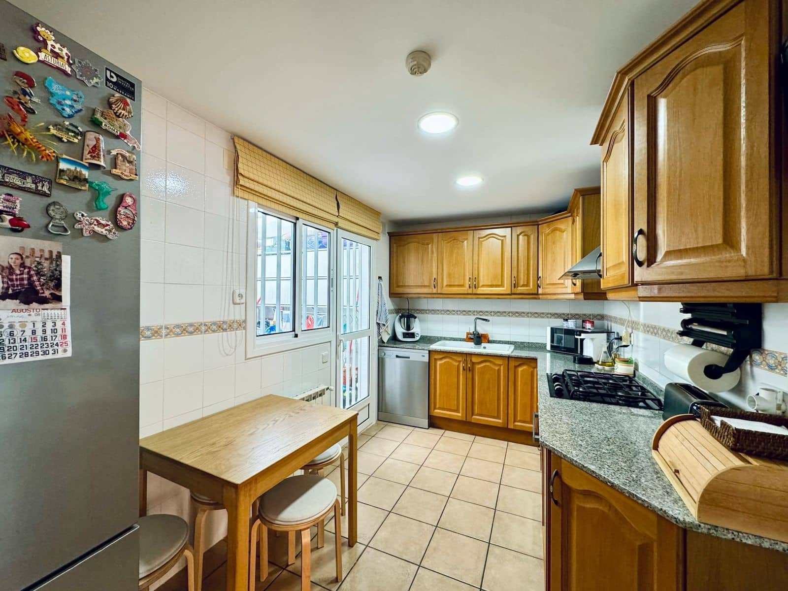 Chalet de 3 habitaciones en Pedreguer en alquiler con piscina garaje - 1.500 € (Ref: 8981758)
