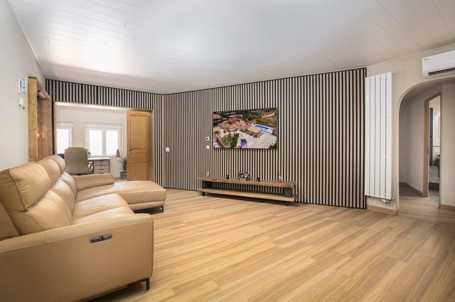 5 soverom Villa til salgs i La Xara, Dénia med svømmebasseng garasje - € 530 000 (Ref: 9103904)