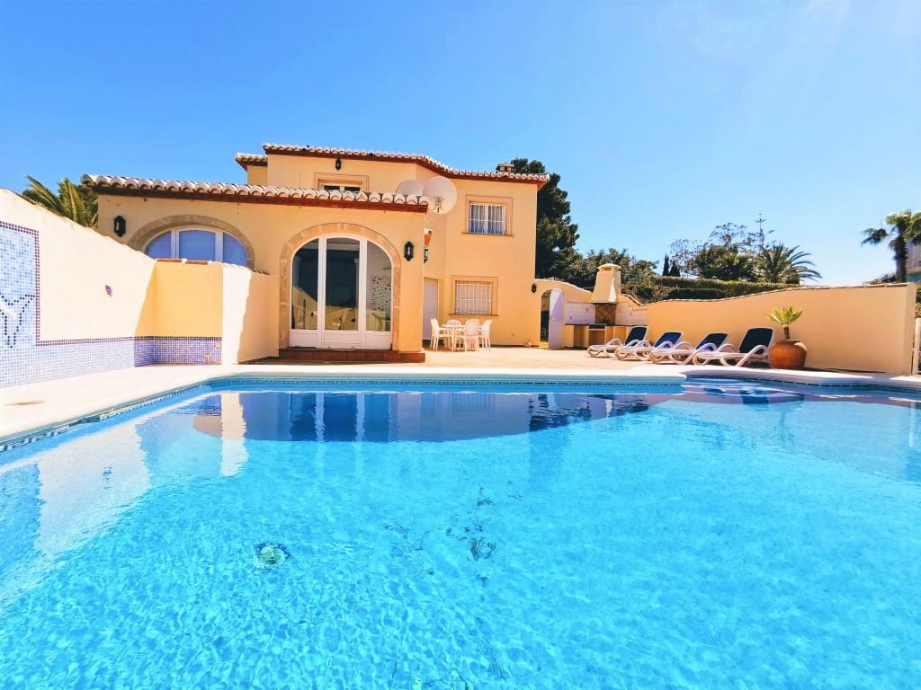 3 bedroom Villa for rent in Javea / Xabia with pool garage - € 3,000 (Ref: 9402814)