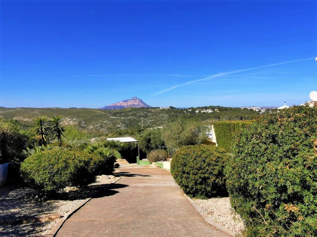 3 bedroom Villa for rent in Javea / Xabia with pool garage - € 3,000 (Ref: 9402814)