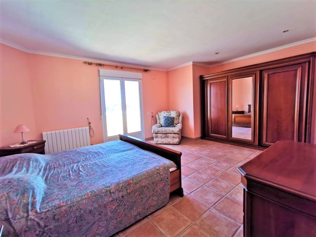 3 bedroom Villa for rent in Javea / Xabia with pool garage - € 3,000 (Ref: 9402814)