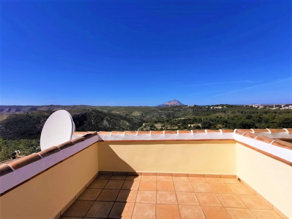 3 bedroom Villa for rent in Javea / Xabia with pool garage - € 3,000 (Ref: 9402814)