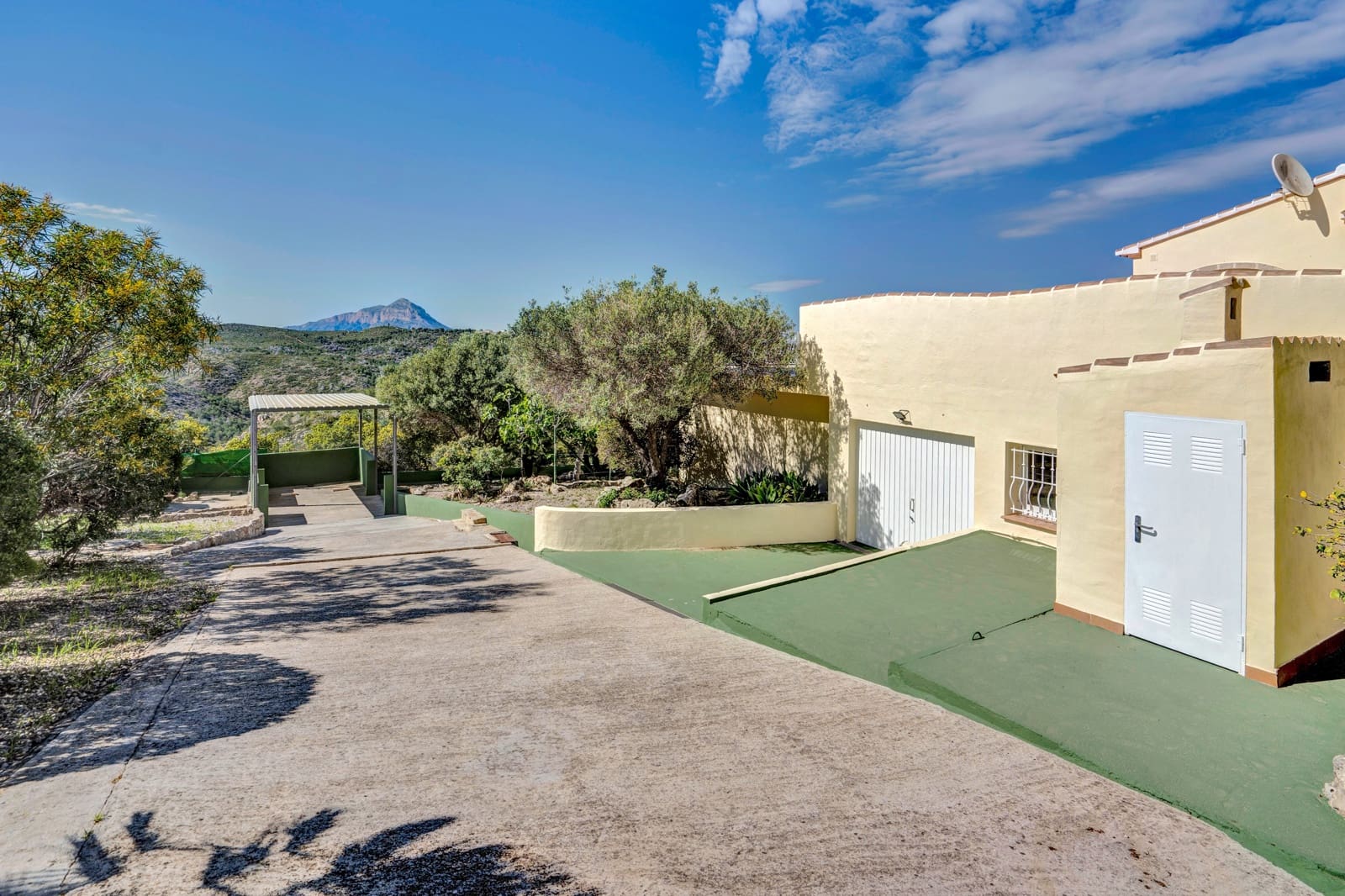 3 bedroom Villa for sale in Javea / Xabia with pool garage - € 999,000 (Ref: 9402814)