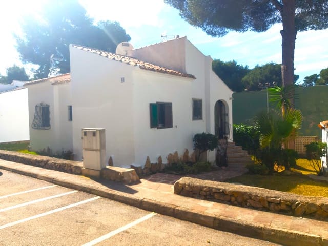 2 bedroom Villa for sale in Cap Martí - El Tossalet - Pinomar, Javea / Xàbia with pool - € 285,000 (Ref: 9402823)